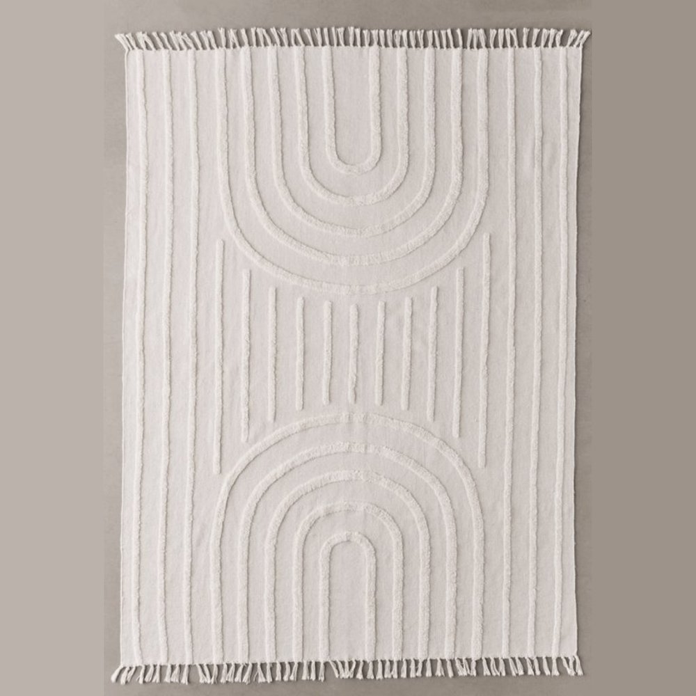 Urban Outfitters Modern Hilo Tufted Rug 5' x 7'